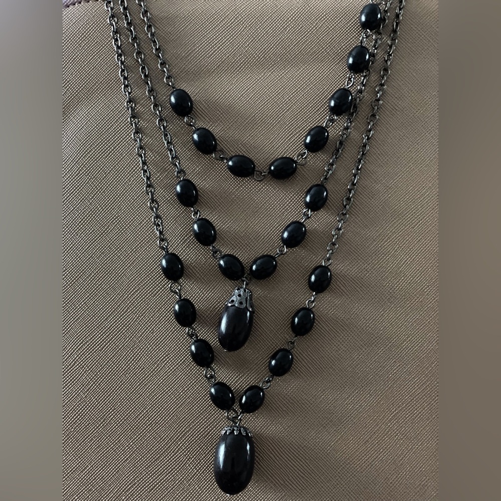 Black bead and chain layered necklace and earring set